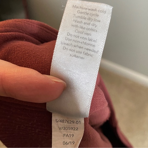 ATHLETA Aura Heel Tight Leggings Yoga Mesh Medium Brick Red - Picture 8 of 10